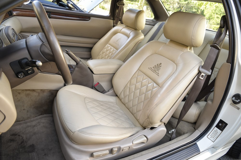 Illustration for article titled This Insane Lexus SC300 Is The Luxury Supra You've Always Wanted